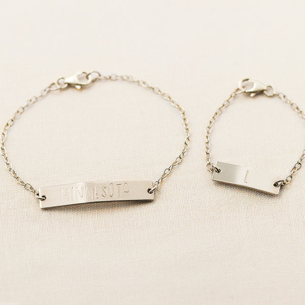 Personalized Name Mommy & Baby Bracelet in Pearly White 0-6 Months | Reverie Threads